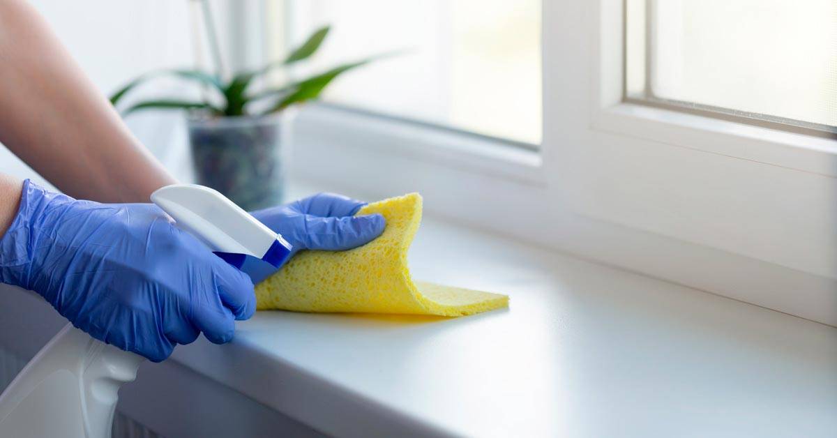 Как и чем мыть подоконники пластиковых окон в домашних условиях, чтобы отмыть их от пятен и загрязнений