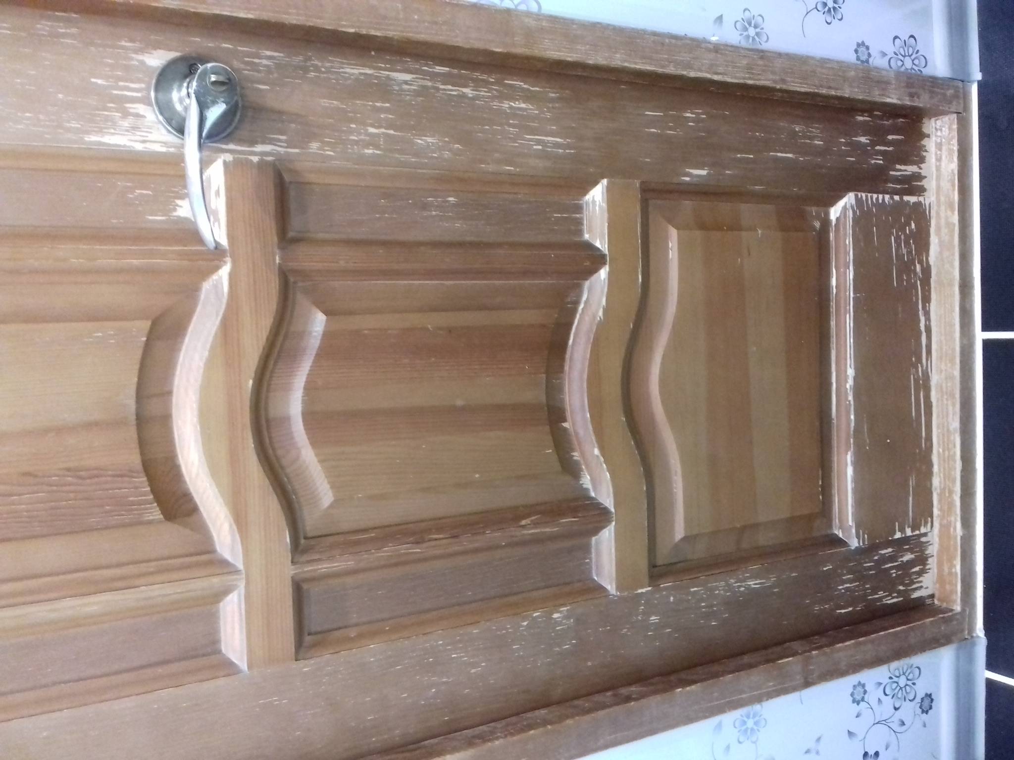 Секреты реставрации деревянных дверей своими руками