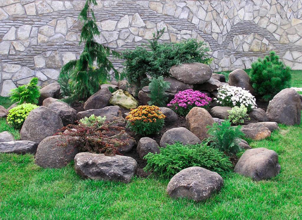 Клумба из камней своими руками - простые и стильные варианты создания для сада (155 фото)