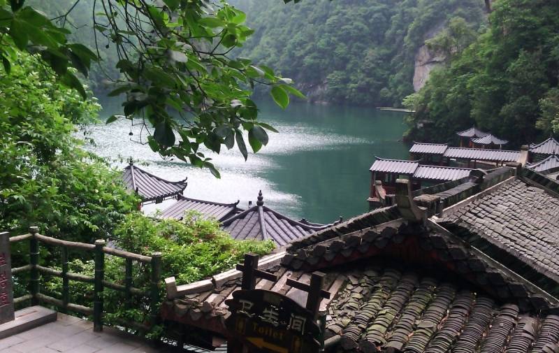 Китае парной. Озеро Баофэн. Китайская баня. Баня в Китае.