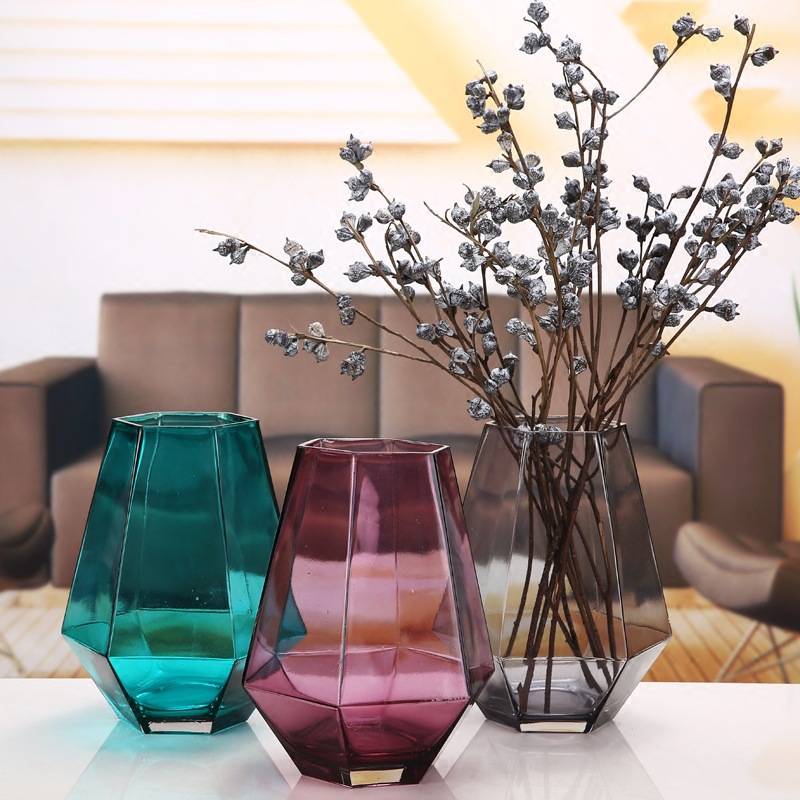 Как выбрать форму вазы для цветов: 7 вариантов