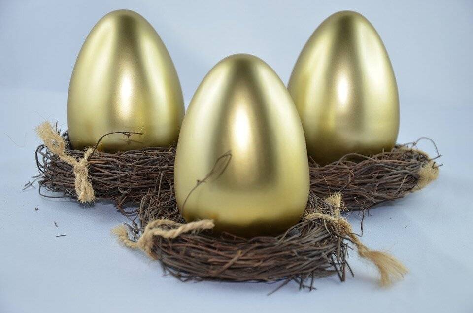 Сауна в виде золотого яйца — solar egg