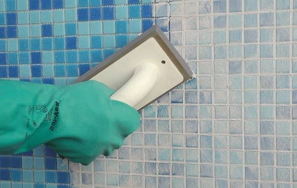 Затирка для швов плитки в ванной: советы по выбору и виды смесей