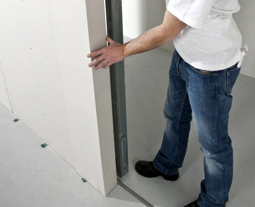 Пошаговая инструкция по установке межкомнатных дверных конструкций в гипсокартонную перегородку