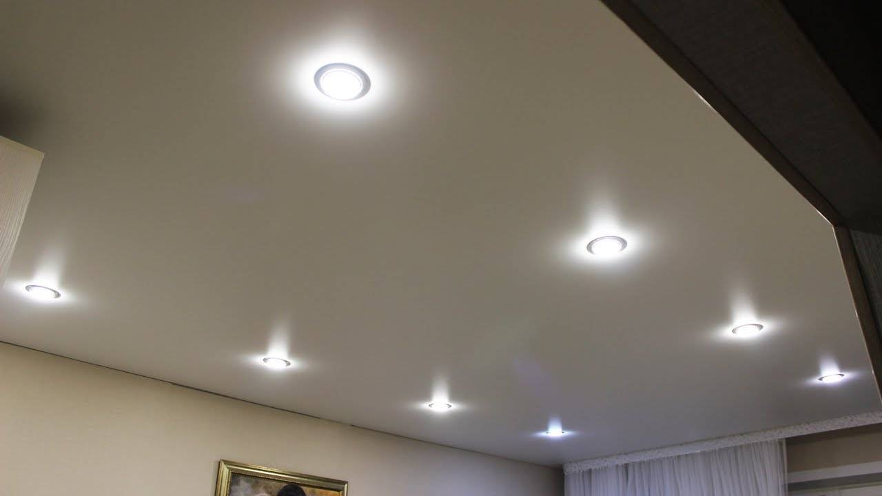 Потолочные софиты: светодиодный софит, лампа для потолка, лампочки для натяжных потолков в интерьере