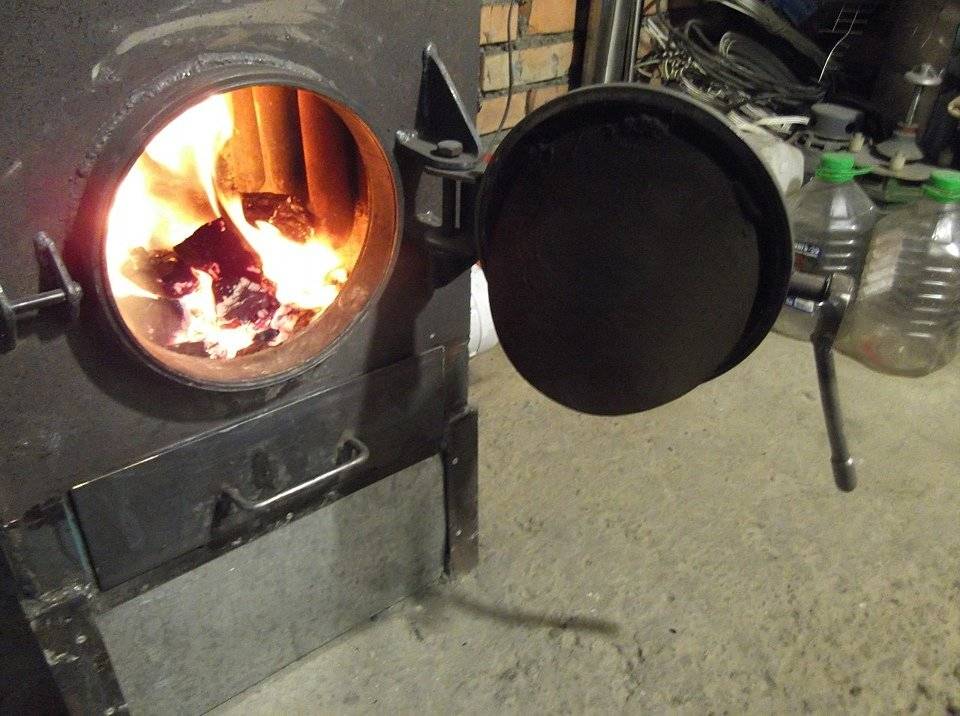 Как топить печь брикетами: инструкция и советы