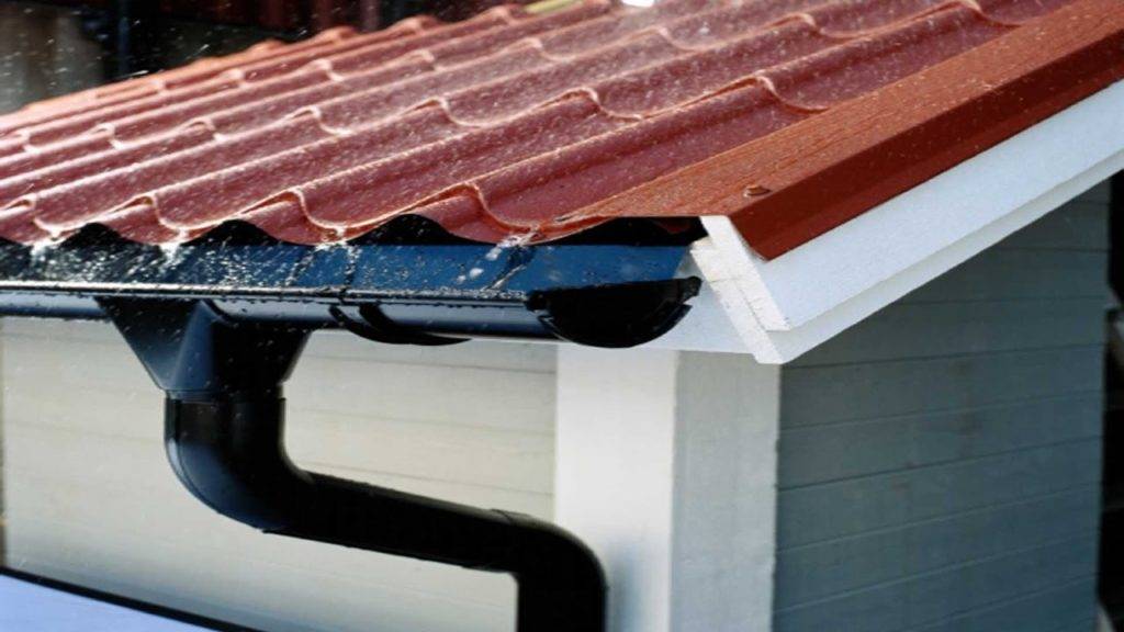 Установка и монтаж водостоков на крышу: пошаговая инструкция как крепить водостоки