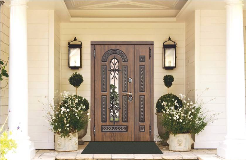 Входные двери в частный дом (120 фото): металлические, деревянные, пластиковые