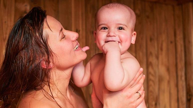 Можно ли париться в бане кормящей маме без вреда?