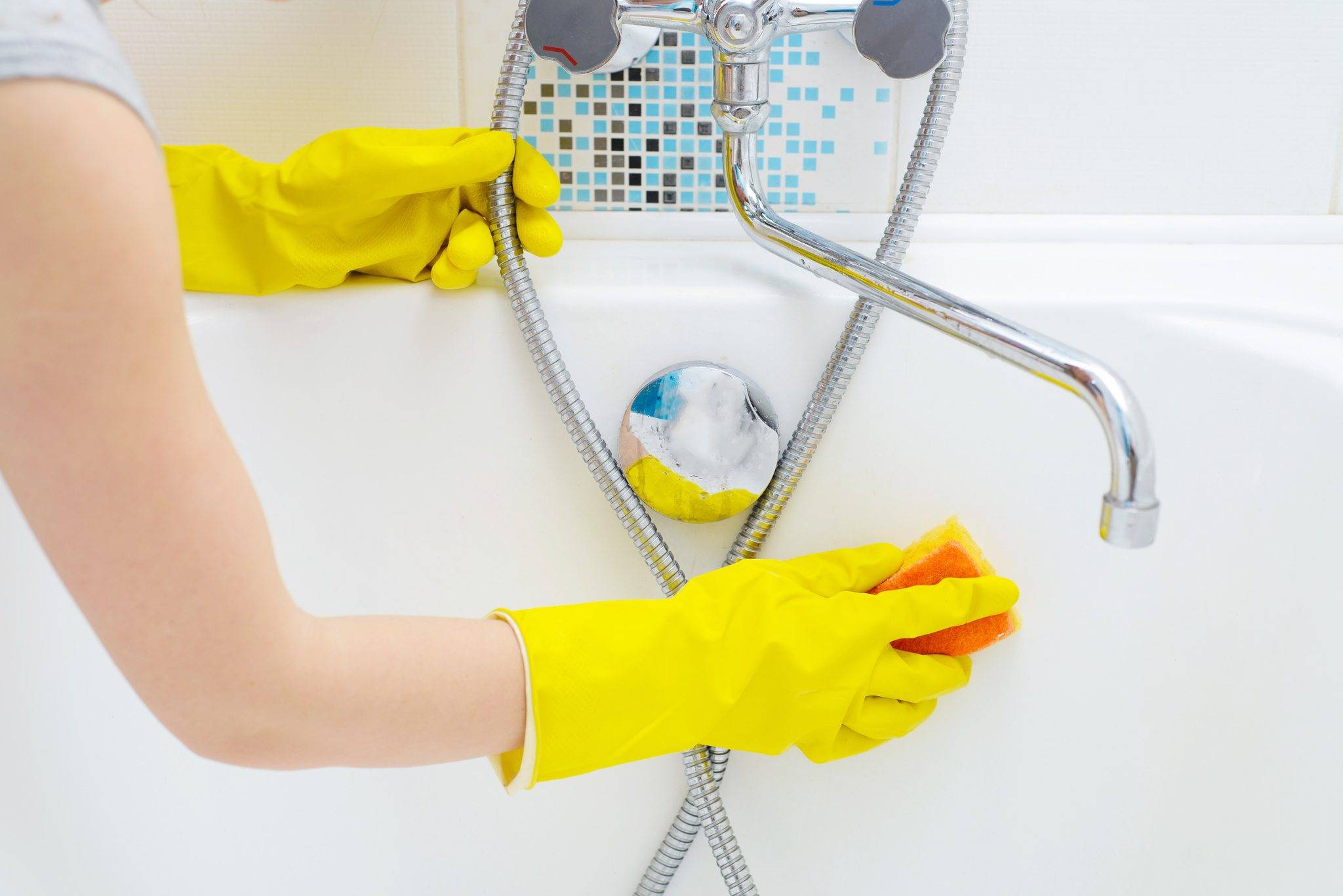 Лайфхаки для уборки: полезные советы по приведению в порядок комнаты, ванны, кухни, окон, рекомендации по быстрой чистке