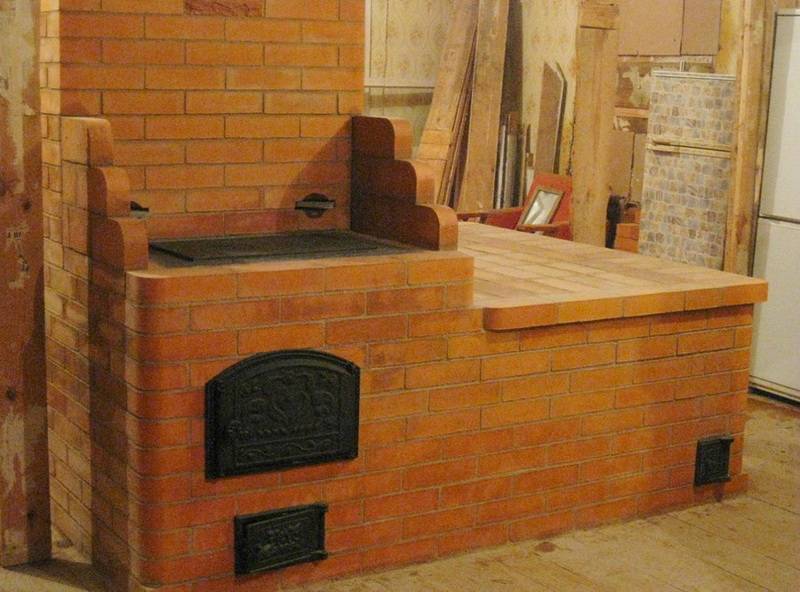 Печь голландка из кирпича для дома и дачи