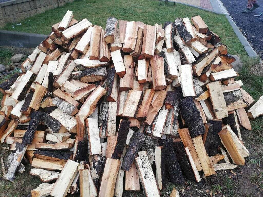 Какие дрова лучше для печки? теплотворная способность дров из разных пород древесины
