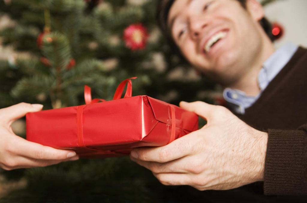 Какие подарки нельзя дарить никому и почему?