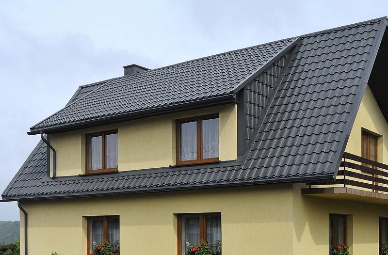 Металлопрофиль для крыши — монтаж и укладка металлопрофиля на крышу (видео и фото)