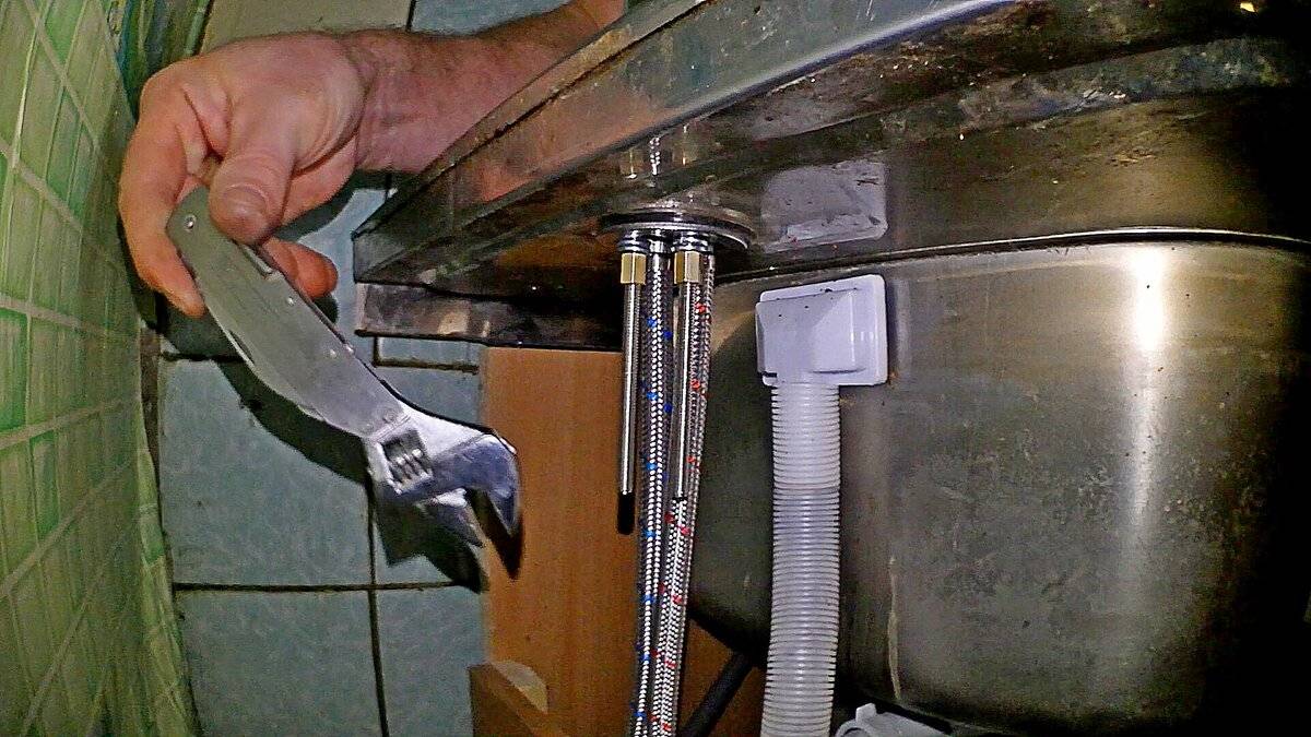 Как поменять кран на кухне без помощи сантехника: самостотоятельная замена старого и установка нового смесителя