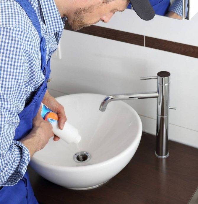 Чистка канализации в частном доме - как прочистить трубы и устранить засоры