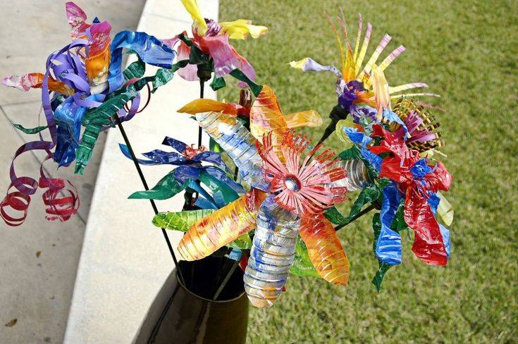 Что можно сделать из пластиковых бутылок: ✅ пальма и цветы, вертушка и павлин