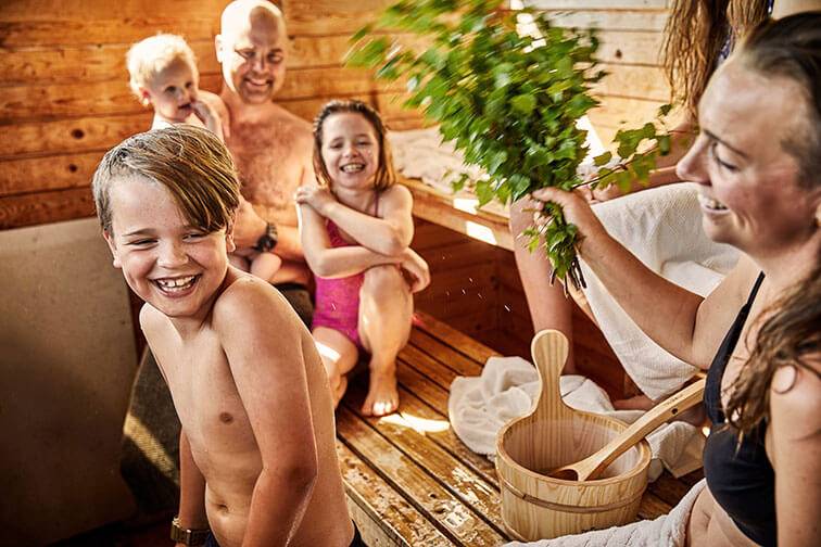 Польза посещения русской бани и финской сауны для здоровья человека, как приучить ребенка париться