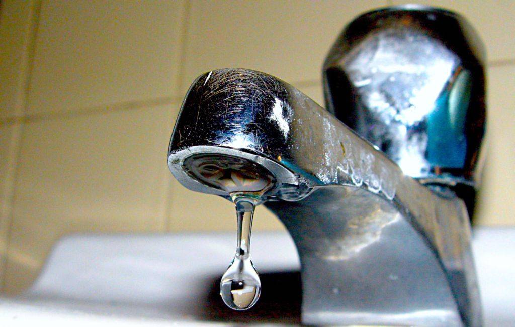 Капает вода из крана: как починить самостоятельно