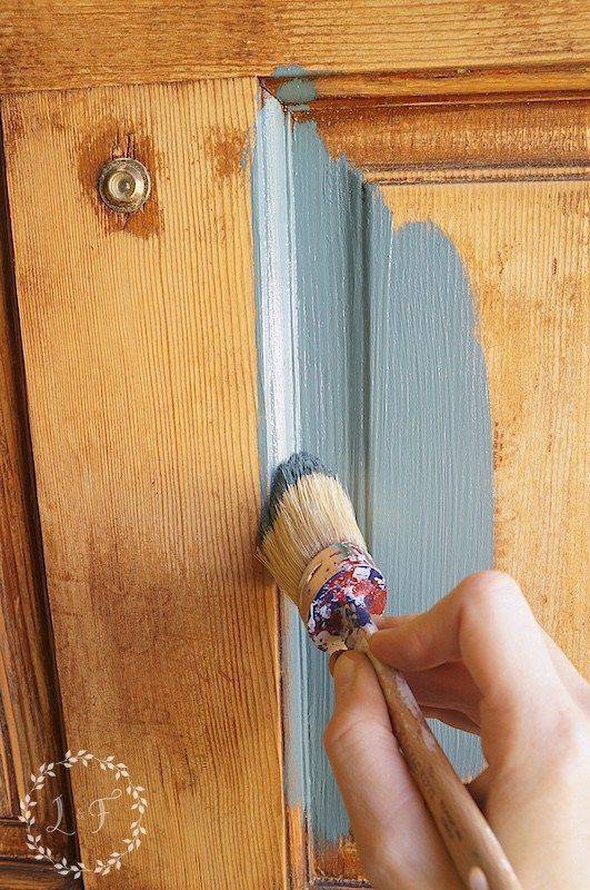 Двери межкомнатные чем покрасить: выбор краски, этапы работ
