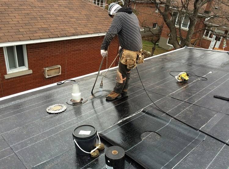 Черный материал для крыши. чем лучше покрыть крышу дома? выбираем правильный материал