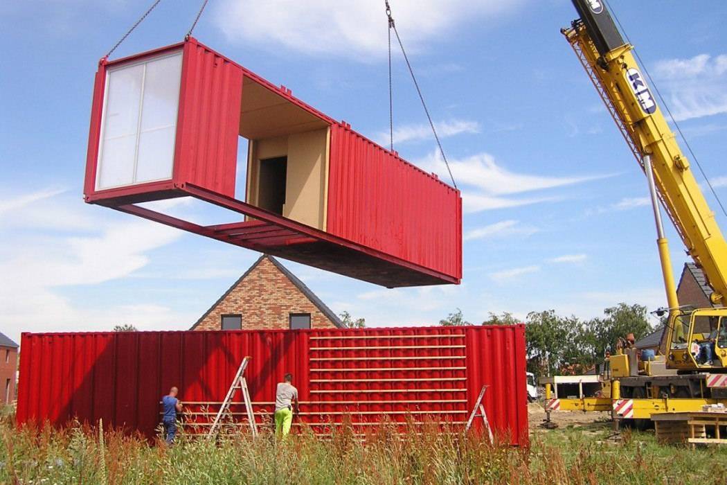 Строительство дома из контейнера своими руками: преимущества, планировка и этапы возведения