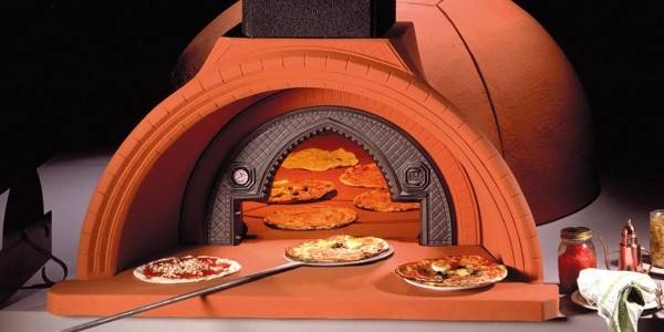 Какую выбрать печь для пиццы на дровах?