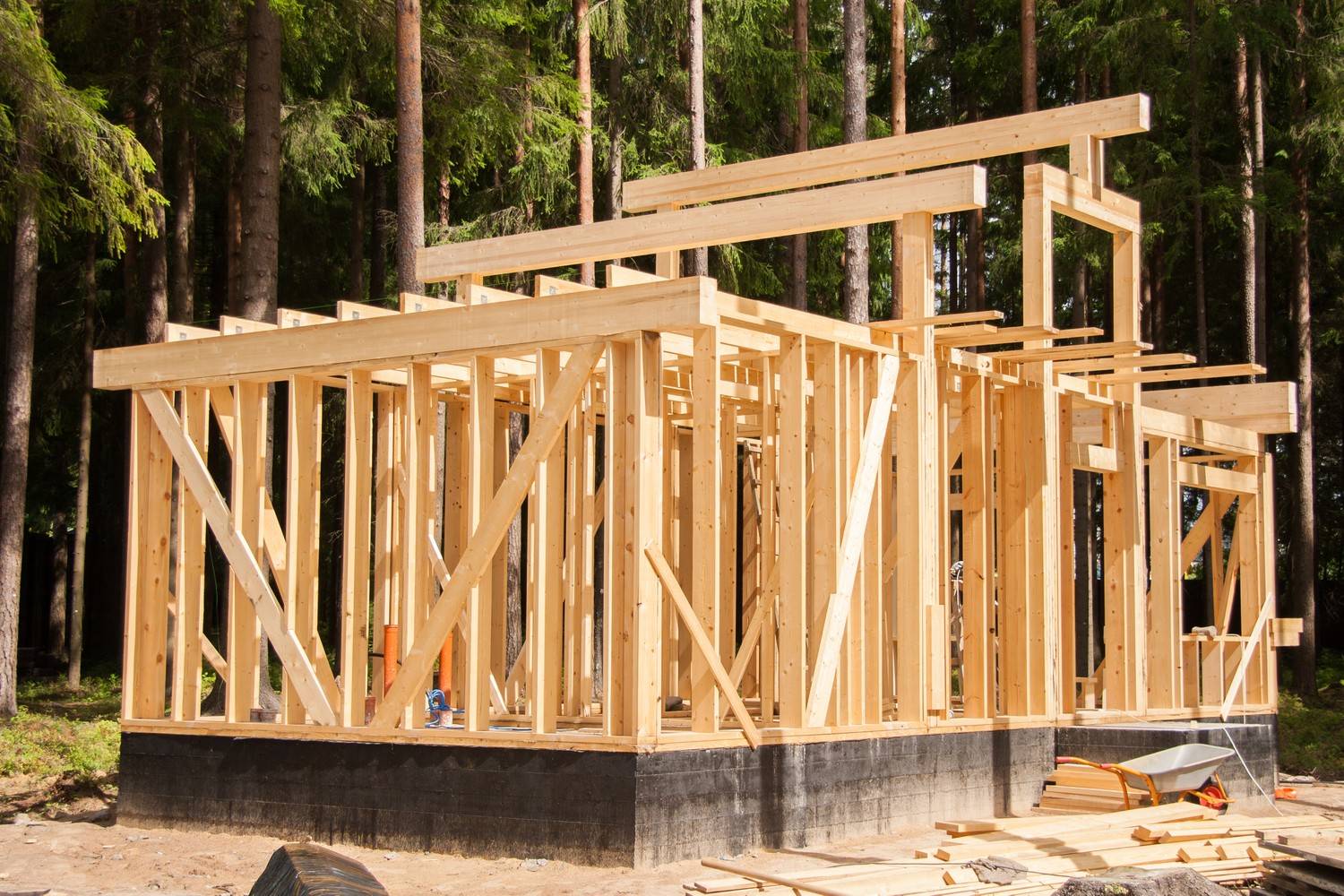 Из чего построить самый дешевый дом — 4 способа