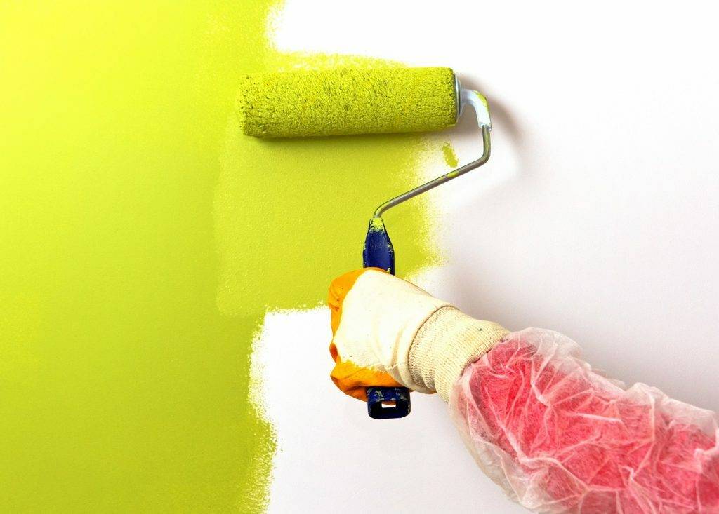Покраска стен в квартире: выбор краски, дизайн, нанесение
