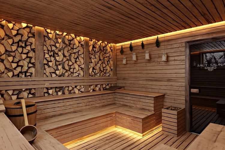 Комната отдыха в бане (86 фото): дизайн интерьера помещения для отдыха внутри бани, отделка строения со спальней на втором этаже на даче