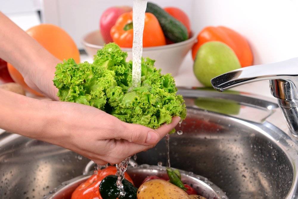 Как мыть овощи, фрукты и зелень правильно