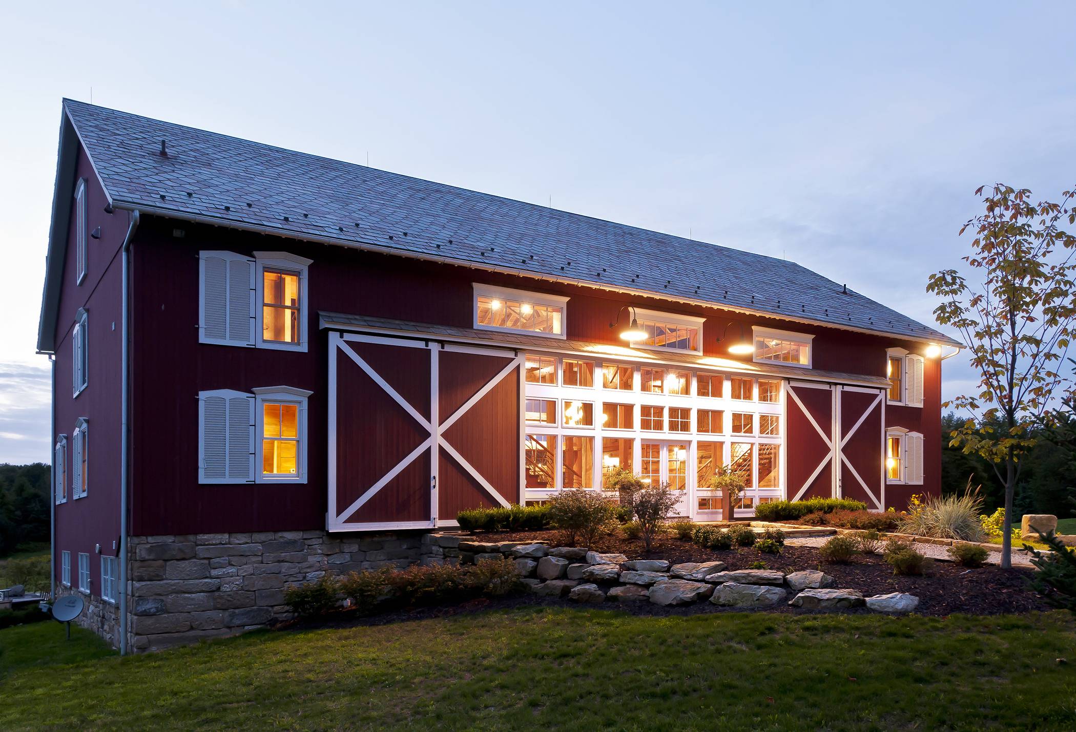 Дом в скандинавском стиле. Дом-сарай Barn House. Дом стиль Барн Хаус барнхаус. Барн хаусы Barn House. Скандинавский дом барнхаус.