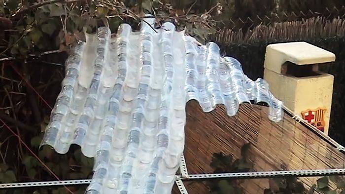 Крыша из пластиковых бутылок своими руками: как сделать, фото и видео