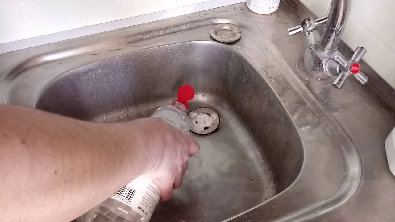 Как прочистить слив, если забилась раковина на кухне?