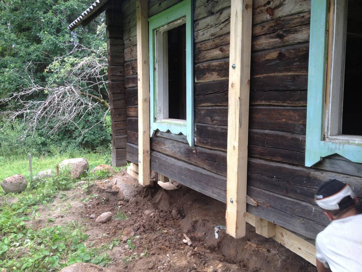 Укрепляем фундамент старого деревянного дома не поднимая дом на подвижной почве своими руками: обзор +видео