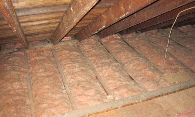 Как утеплить потолок в бане с холодной крышей своими руками - построй