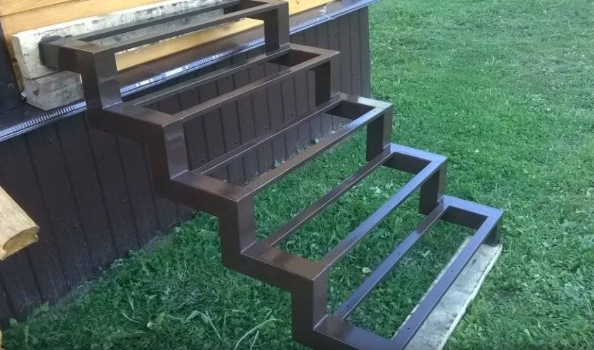 Как построить деревянную лестницу на террасу своими руками для деревянного дома: пошагово и чертежи +видео