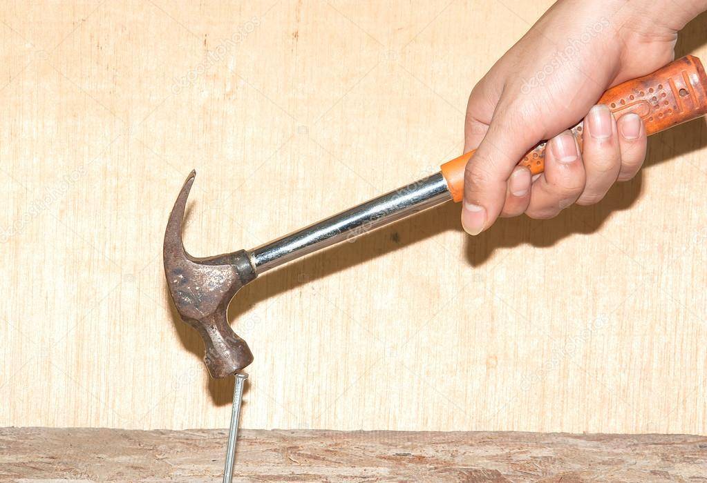 Как забить гвоздь в бетонную стену: инструкция