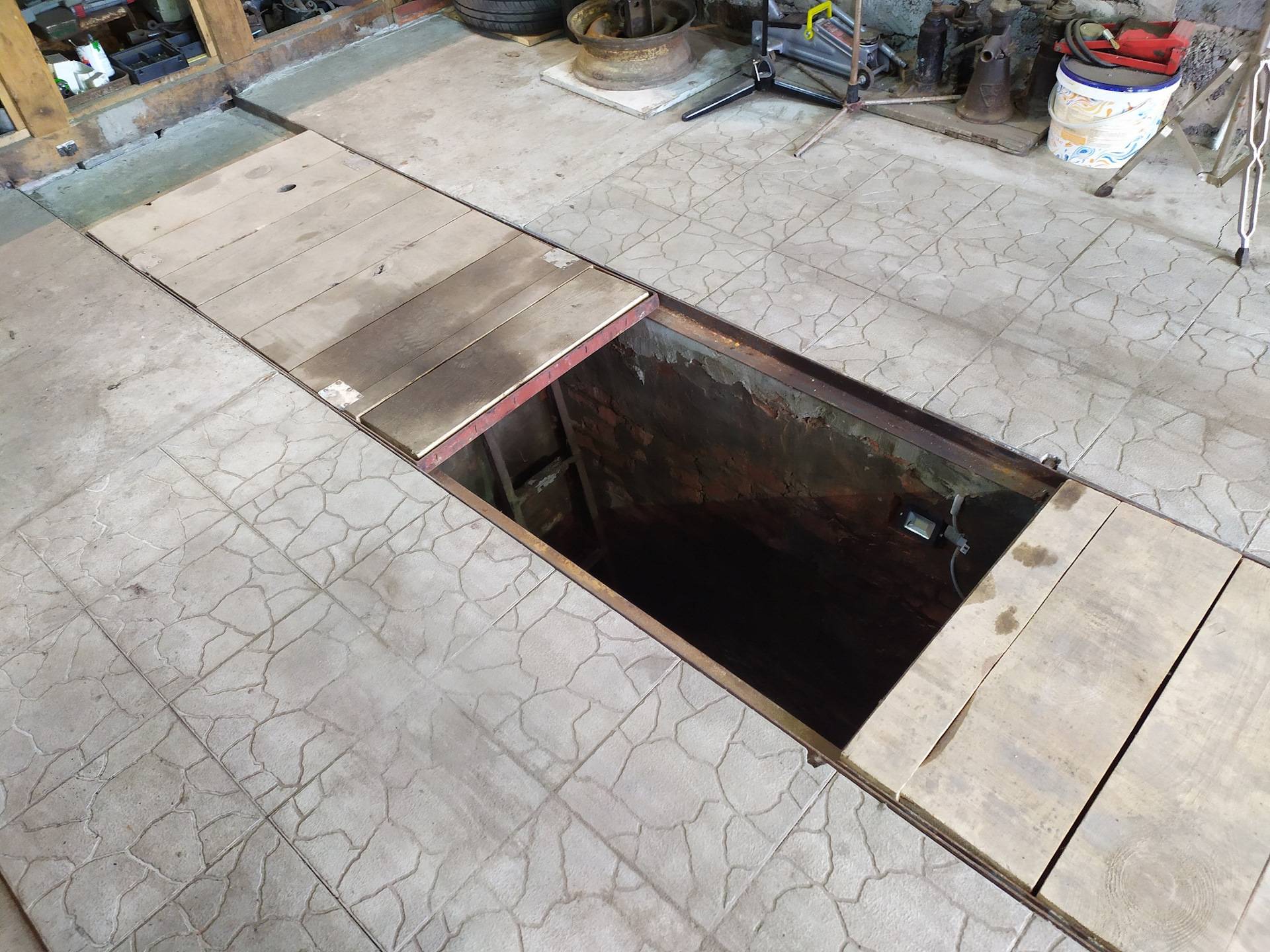 Смотровая яма в гараже своими руками: процесс и рекомендации по монтажу , как сделать смотровую яму