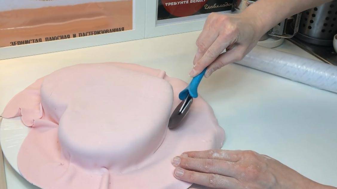 Как мастикой покрыть торт? советы для начинающих