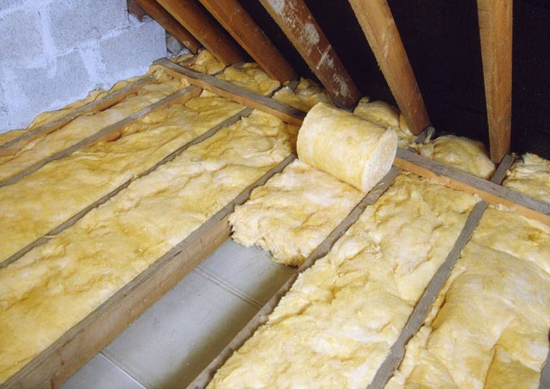 Утеплитель для бани на потолок: решаем, чем и как утеплить потолок в бане