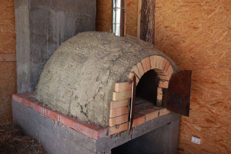 Как построить на даче печь для пиццы и хлеба на дровах - жми!