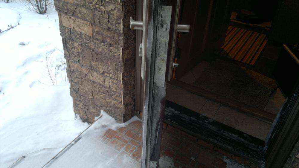 Выбираем входную дверь в дом металлическую с шумоизоляцией и теплоизоляцией — чтобы не промерзла: Обзор