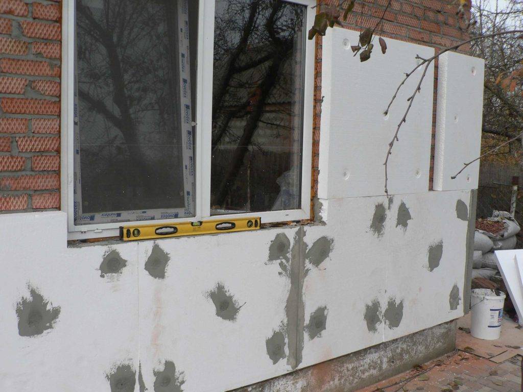 Утепление стен изнутри пенопластом