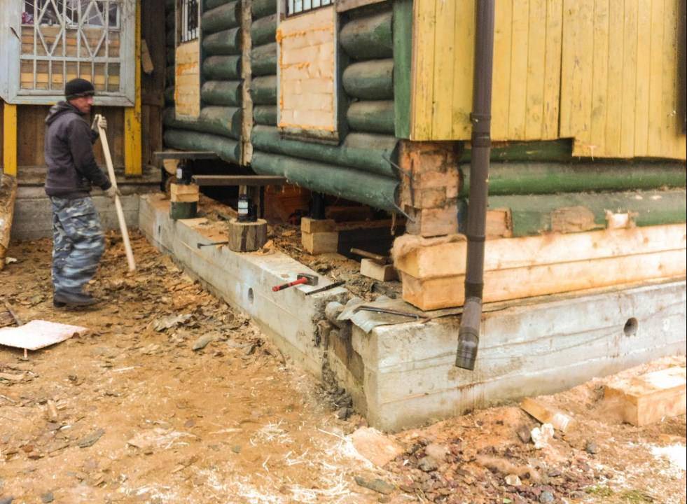 Ремонт фундамента деревянного дома: цена и виды работ