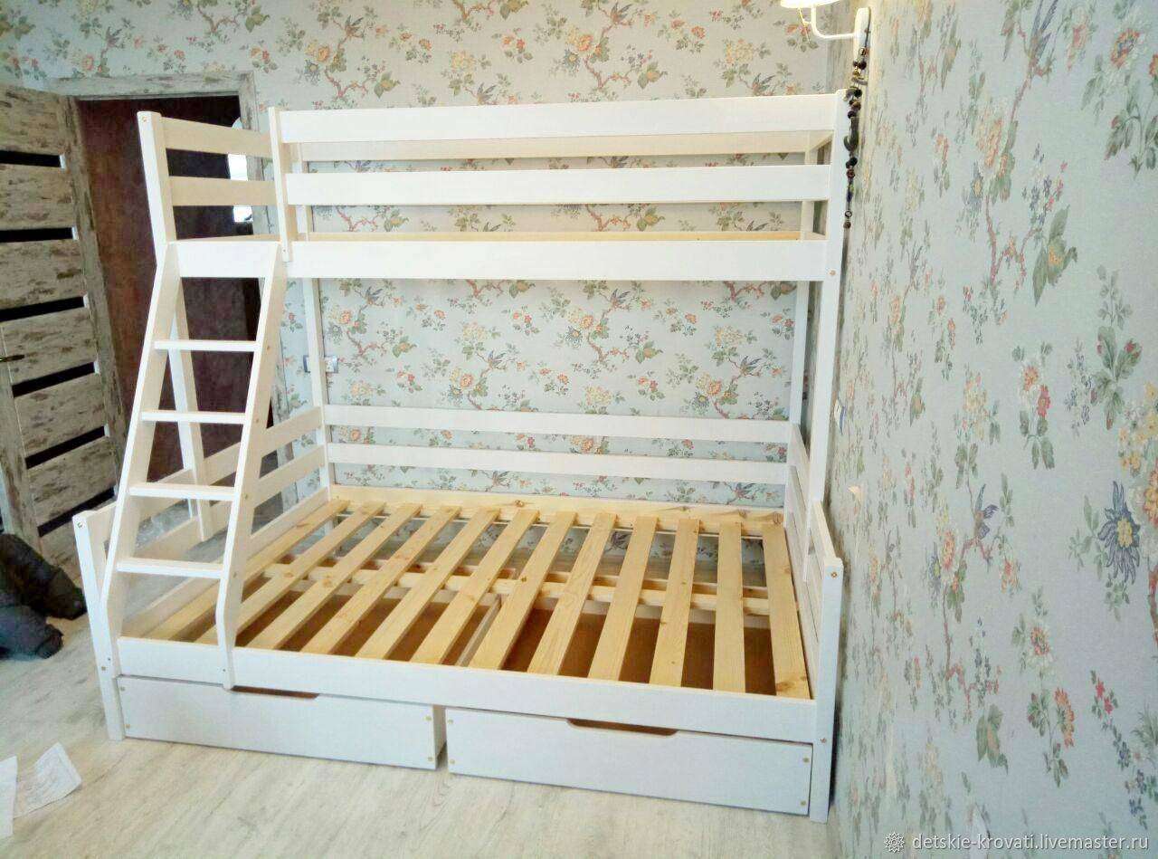 двухъярусная кровать с ящиками внизу