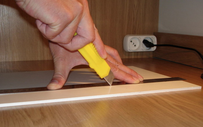 Чем резать линолеум в домашних условиях — ножи для резки