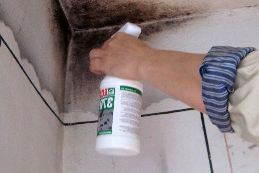 Быстрое удаление разных видов загрязнений: чем мыть моющий потолок