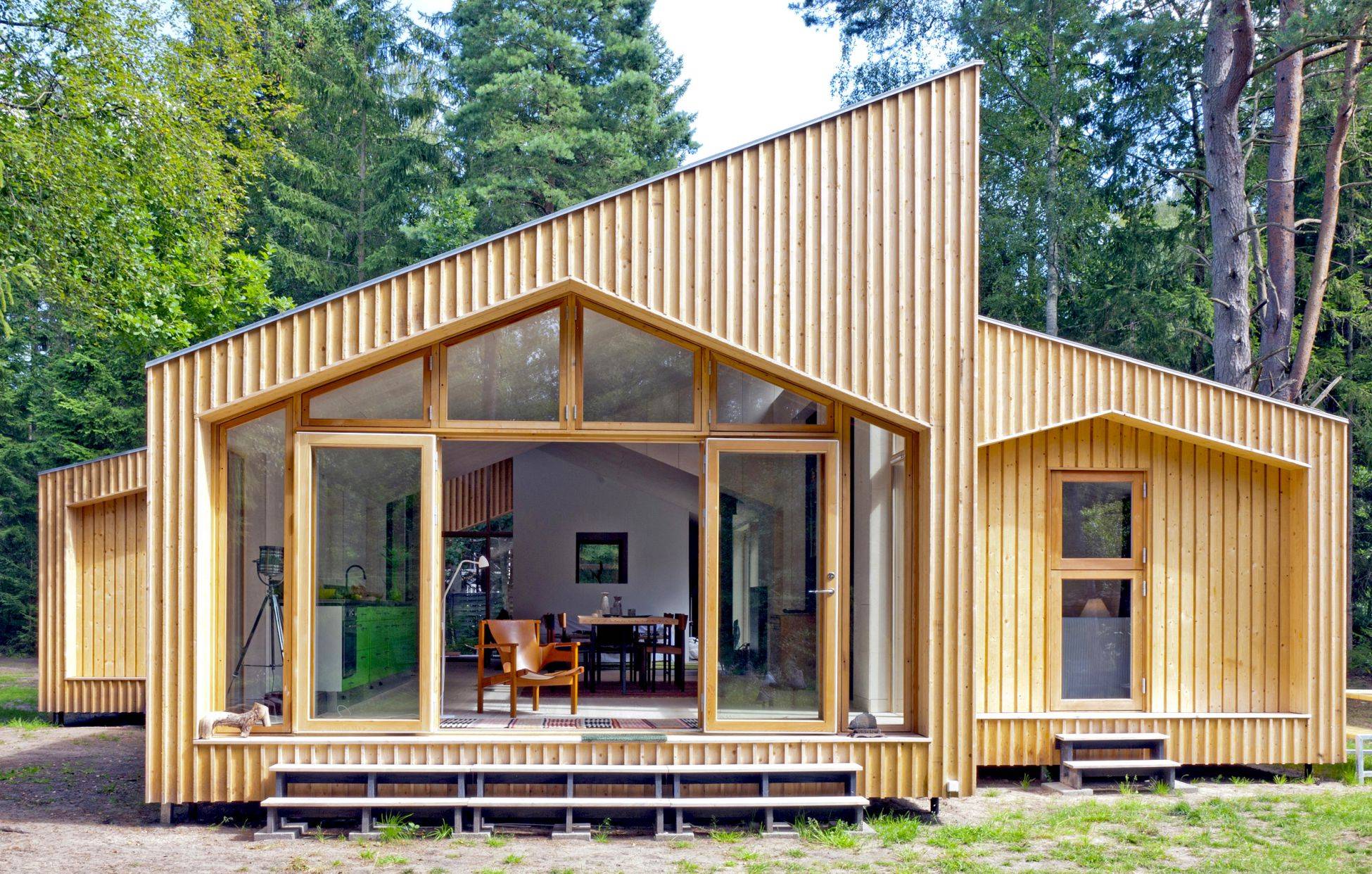 Строительство быстровозводимых домов из дерева и металлоконструкций.