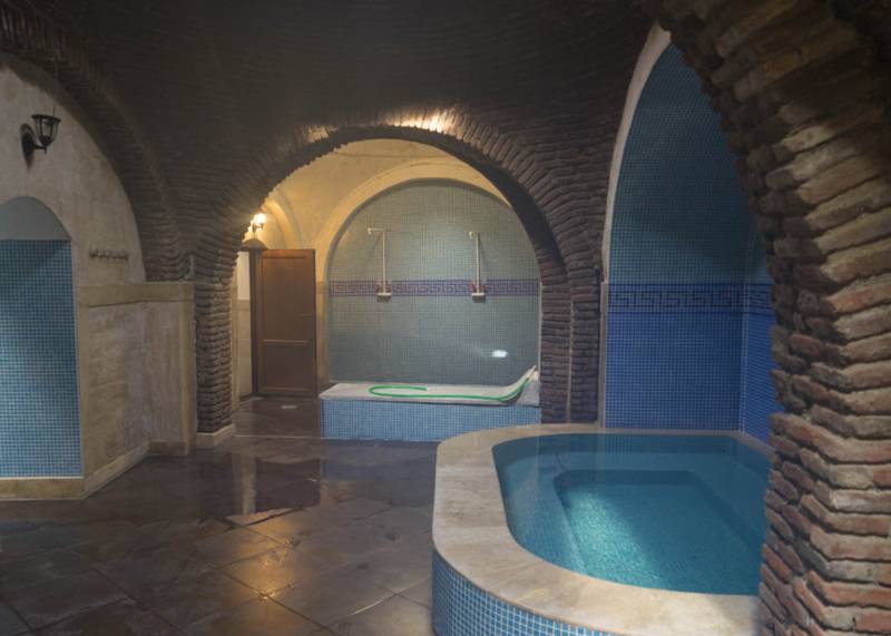 Серные бани в тбилиси. выбираем лучшую. цены на общественные и семейные номера, как добраться, отзывы о посещении | tips&trips
